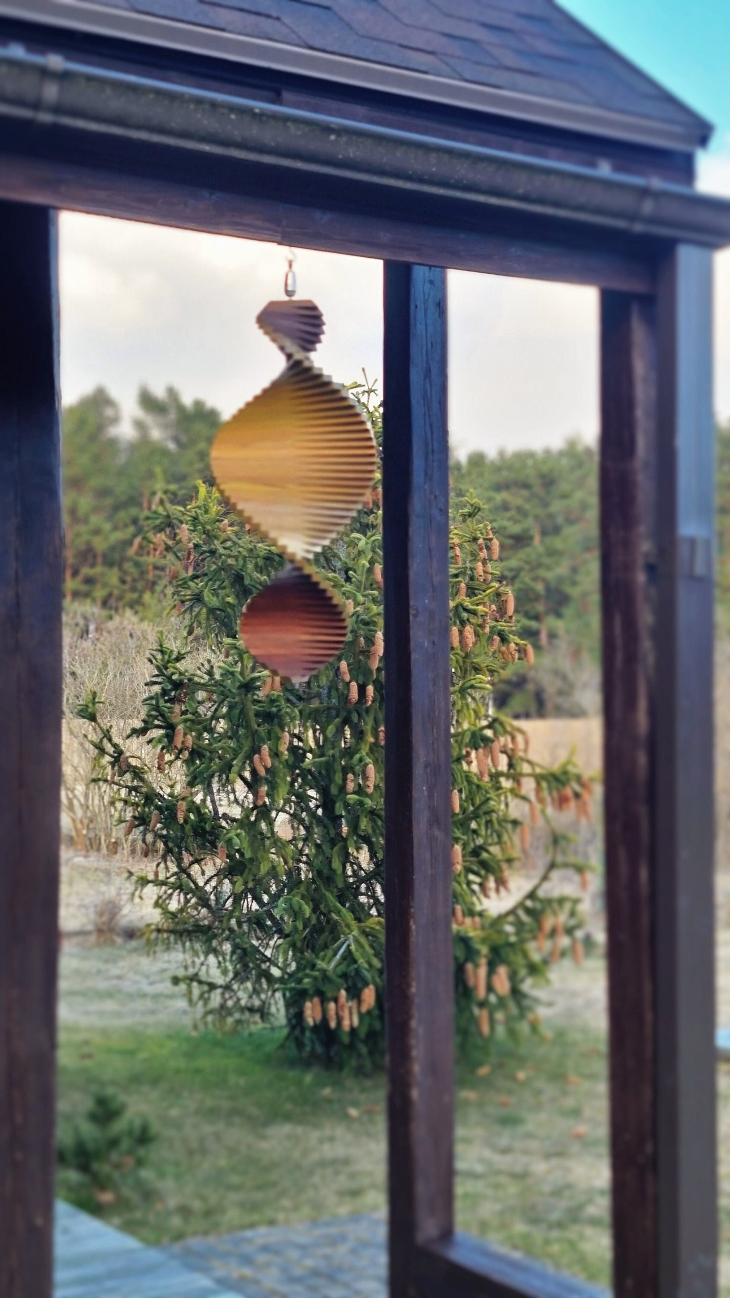 Wind Spinner Wooden Garden Decor Natural Colors Elegant Handmade Gift for Family Outside Windmill Decoration Windspinner on Deck or Terrase