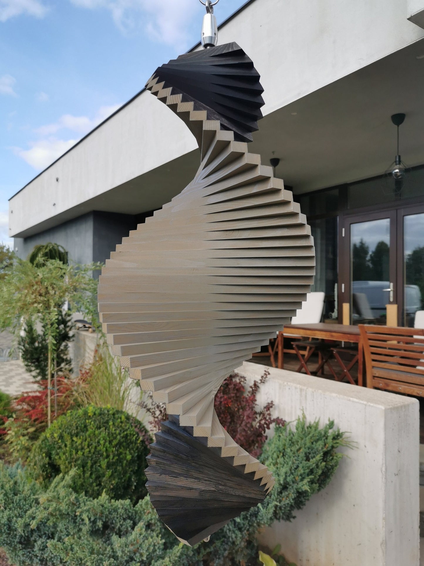 Wind spinner, High quality Hanging Wood decor for Outdoors, Garden decoration, Accent for Patio, Wooden WindSpinner for Terrace, colorful