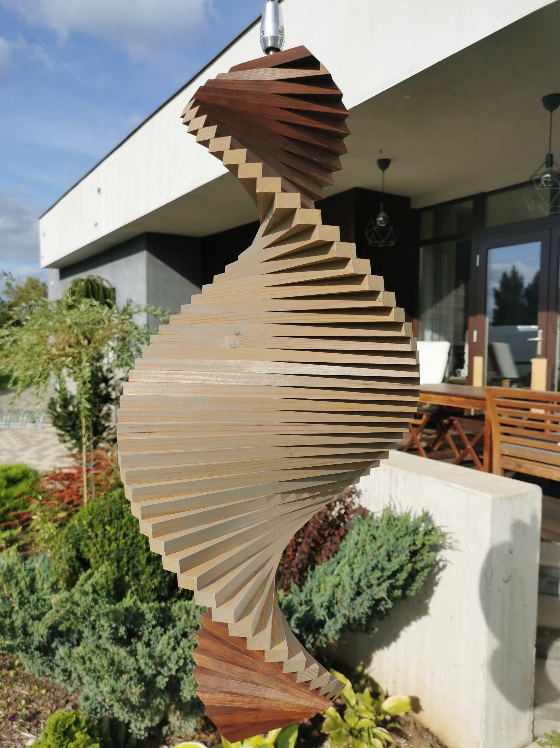 Wind spinner, Hanging Wood decor for Outdoors, Windspinner as Garden Decoration, Decor for porch or Terrace decoration, Kinetic art, 2sizes